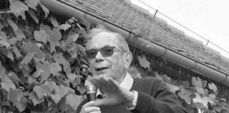 Puklavec Wines in black