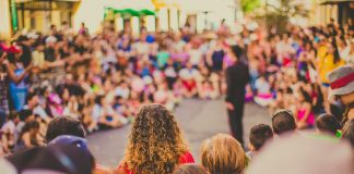 TOP dogodki in festivali v Sloveniji v aprilu photo of people watching a live performance