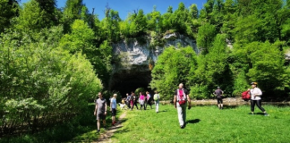 Hodimo: Dolina naravnih mostov