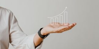 Psst – trženje od ust do ust – Seminar s Tedom Wrightom in Alešem Liscem