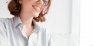 Bringing Your Cosmetics to Canada: What You Need to Know Enter Canada With Confidence