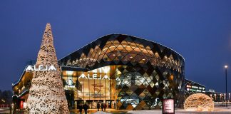 V Sloveniji največ božičnih daril kupimo v nakupovalnih središčih