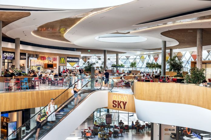 ALEJA SKY © Jost Gantar