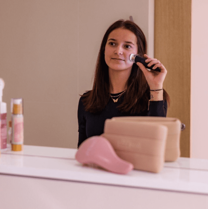 Geske napredna naprava za izboljšanje videza kože 9 v 1