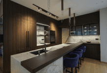 Moderne kuhinje kot osrednji prostor sodobnega doma Primer moderne kuhinje po meri podjetja Kuhinje Erjavec