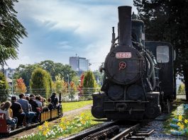 Železniški muzej Slovenskih železnic: potovanje skozi čas, ki navduši vse generacije