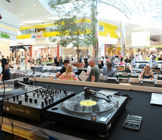 V Cityparku ta vikend poletna glasbena poslastica s sejmom gramofonskih plošč