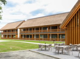 V Tešanovcih odprli hotel Sončno polje, sodobno interpretacijo prekmurske arhitekture