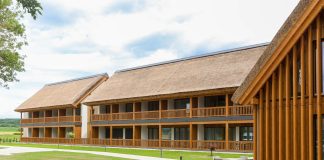 V Tešanovcih odprli hotel Sončno polje, sodobno interpretacijo prekmurske arhitekture