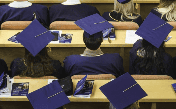 Študij na Alma Mater