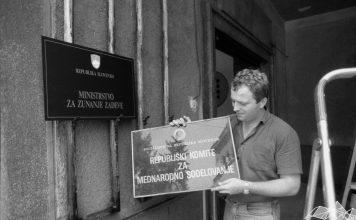 Na muzejski ploščadi občasna razstava Začetki slovenske diplomacije