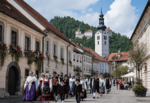 Narodne noše Kamnik: Dnevi narodnih noš, tradicija in dediščina