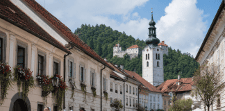 Narodne noše Kamnik: Dnevi narodnih noš, tradicija in dediščina